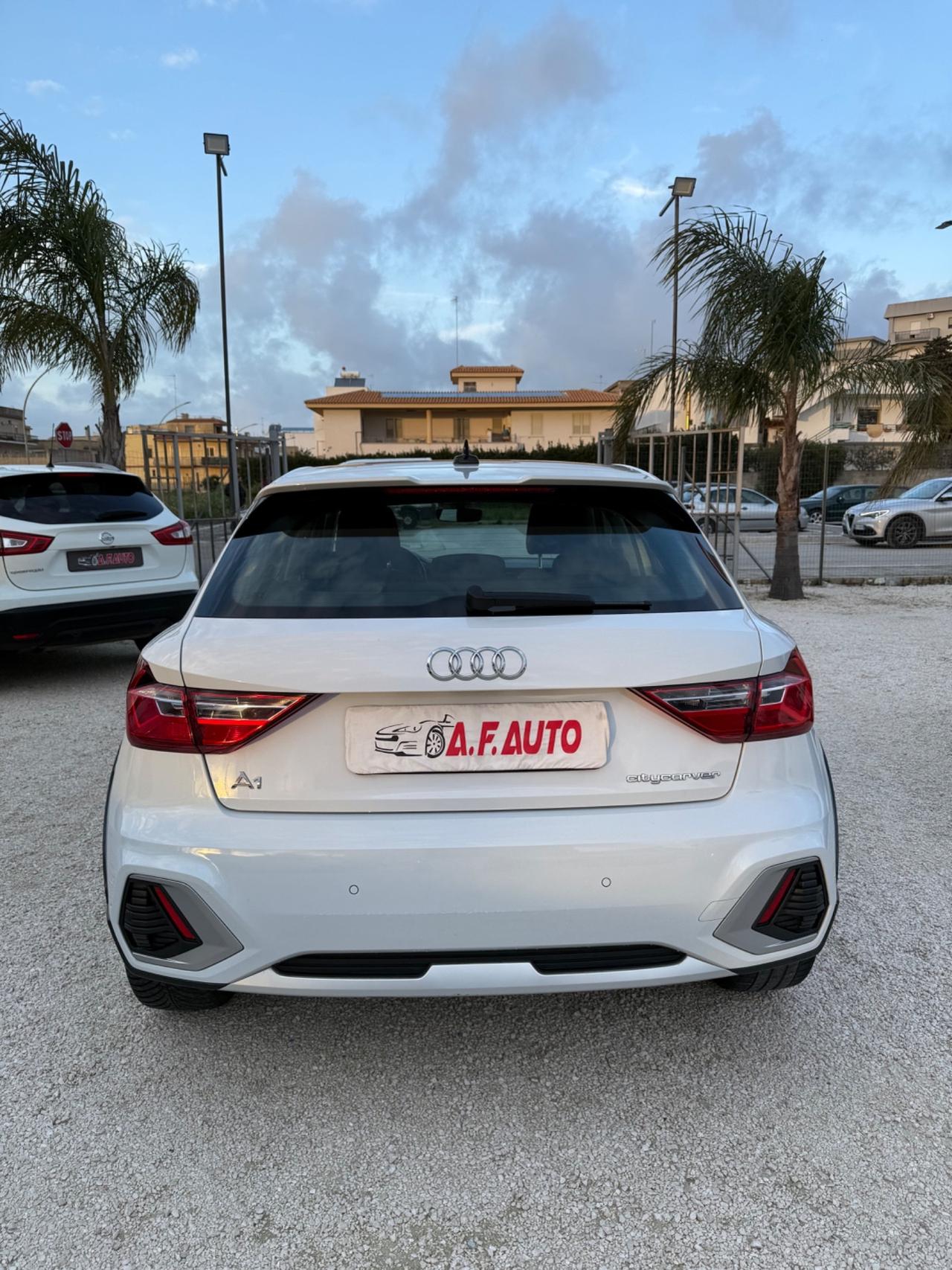 Audi A1 citycarver 30 TFSI Identity Contrast