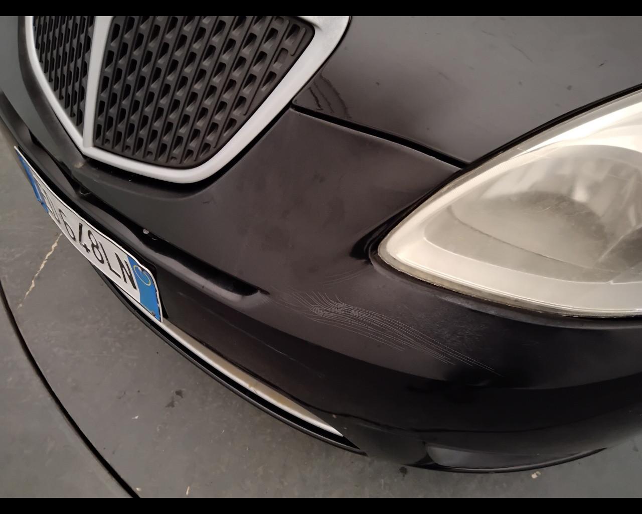 LANCIA Ypsilon II 2007 - Ypsilon 1.2 8v New Oro (oro)