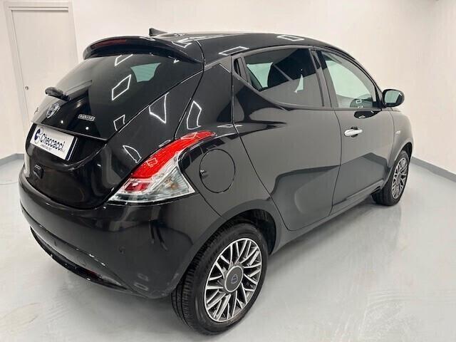 Lancia Ypsilon 1.0 5 porte *NEOPATENTATI*