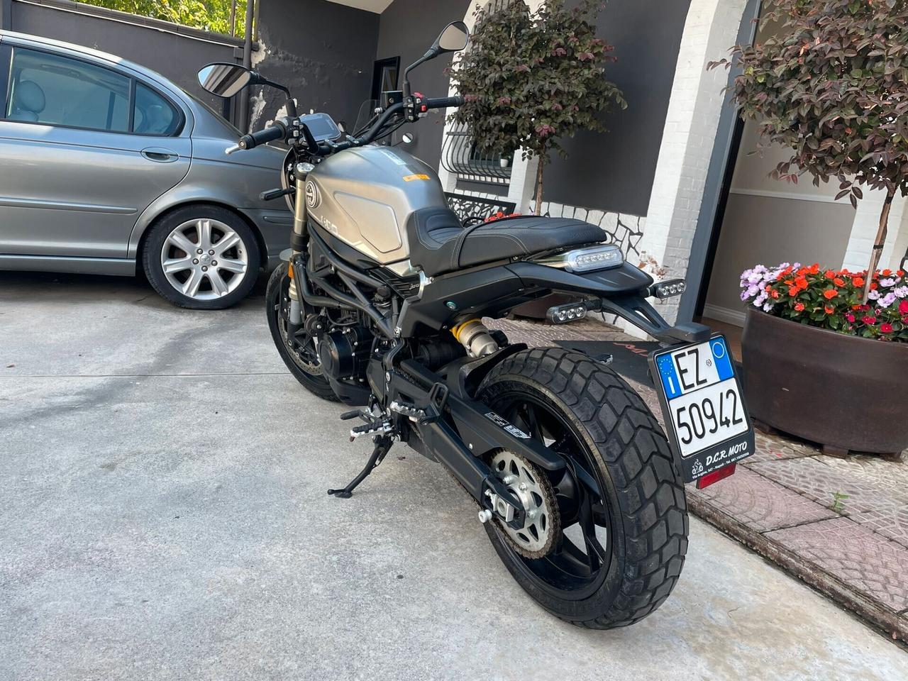 Benelli Leoncino 800 PARI AL NUOVO