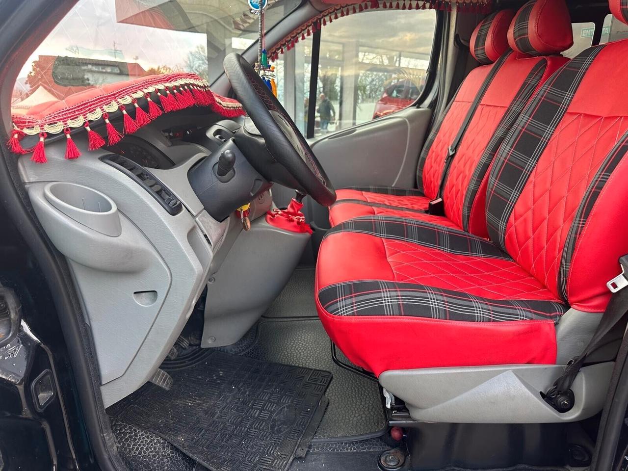 Renault Trafic T27 1.9 dCi/90 PC-TN Passenger Luxe NEOPATENTATI 9 POSTI