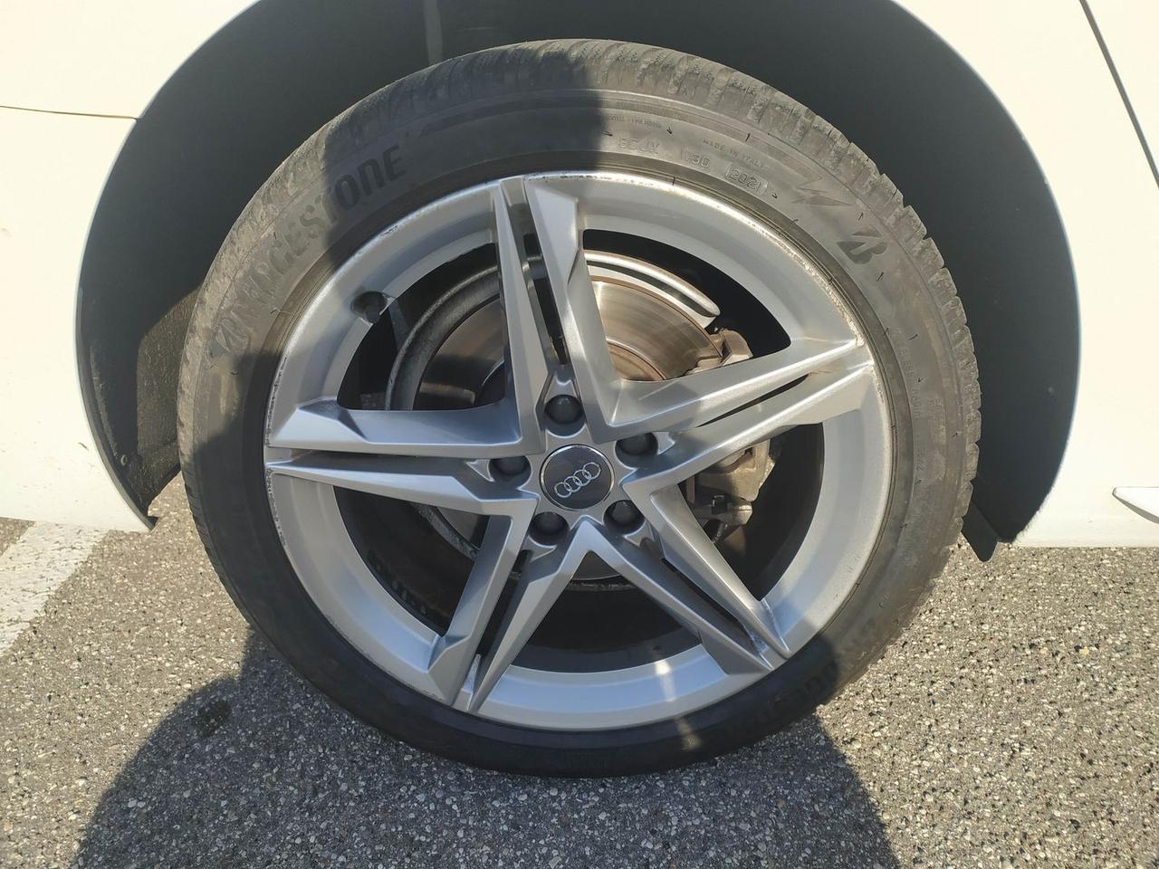 Audi A4 Business Advanced 2.0 35 TDI MHEV #8151