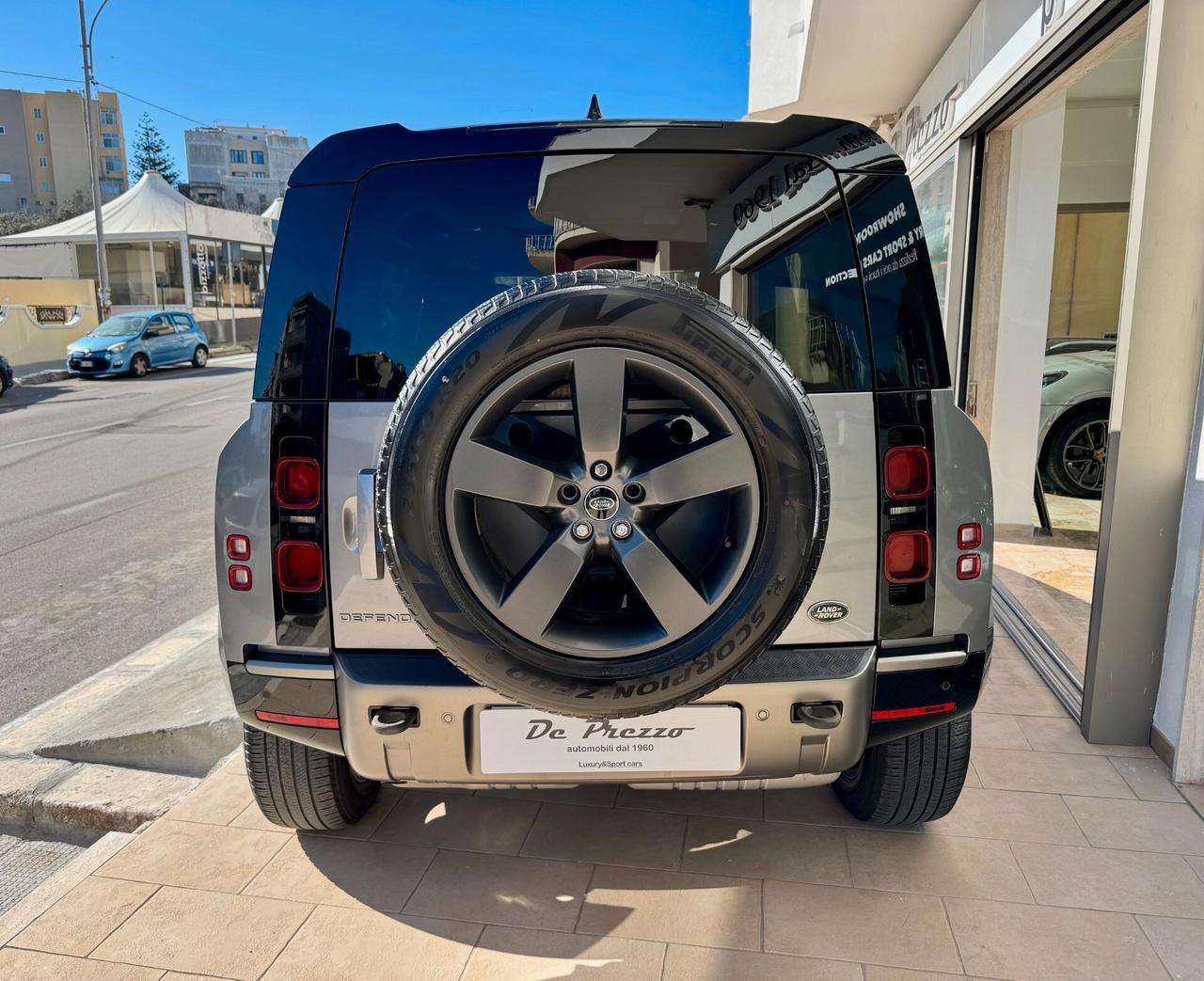 Land Rover Defender 110 3.0D I6 250 CV AWD Auto X-Dynamic HSE