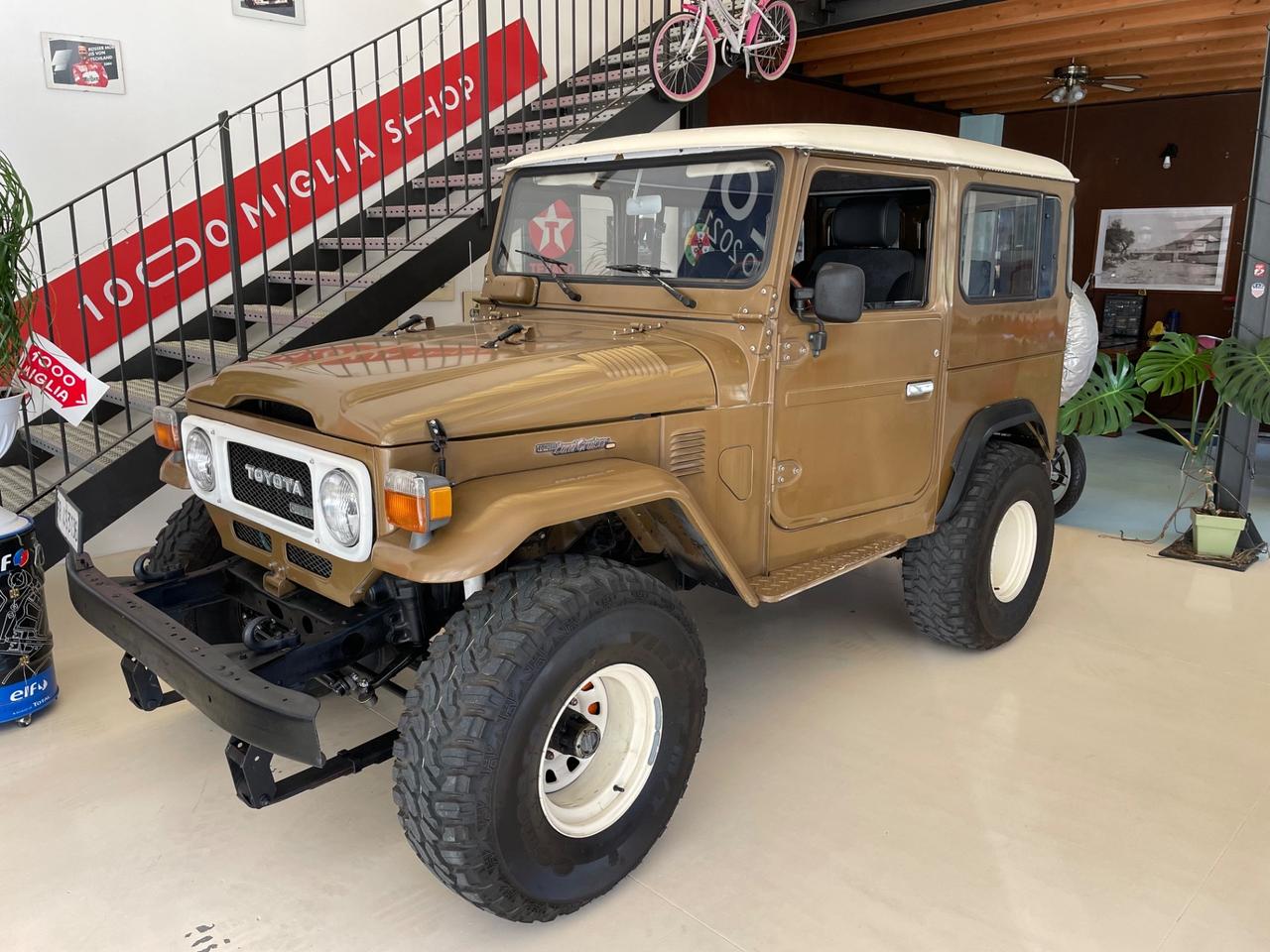 Toyota Land Cruiser BJ 42 3400 diesel 9o cv