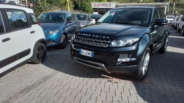 Range Rover Evoque 2.2 TD4 5p. Pure