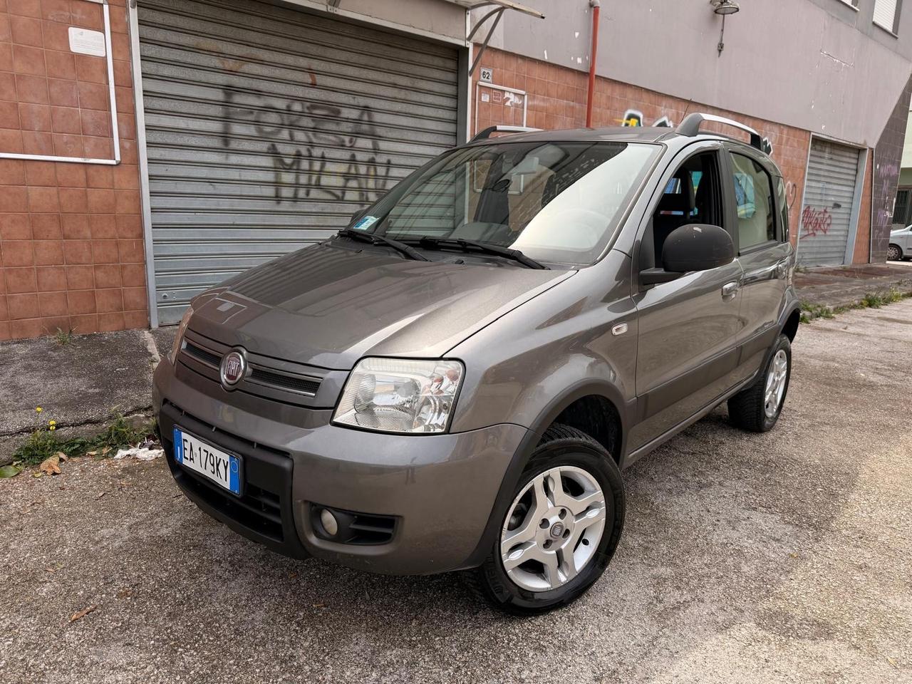 Fiat Panda 1.3 MJT 16V DPF 4x4 Climbing CON 180MILA KM