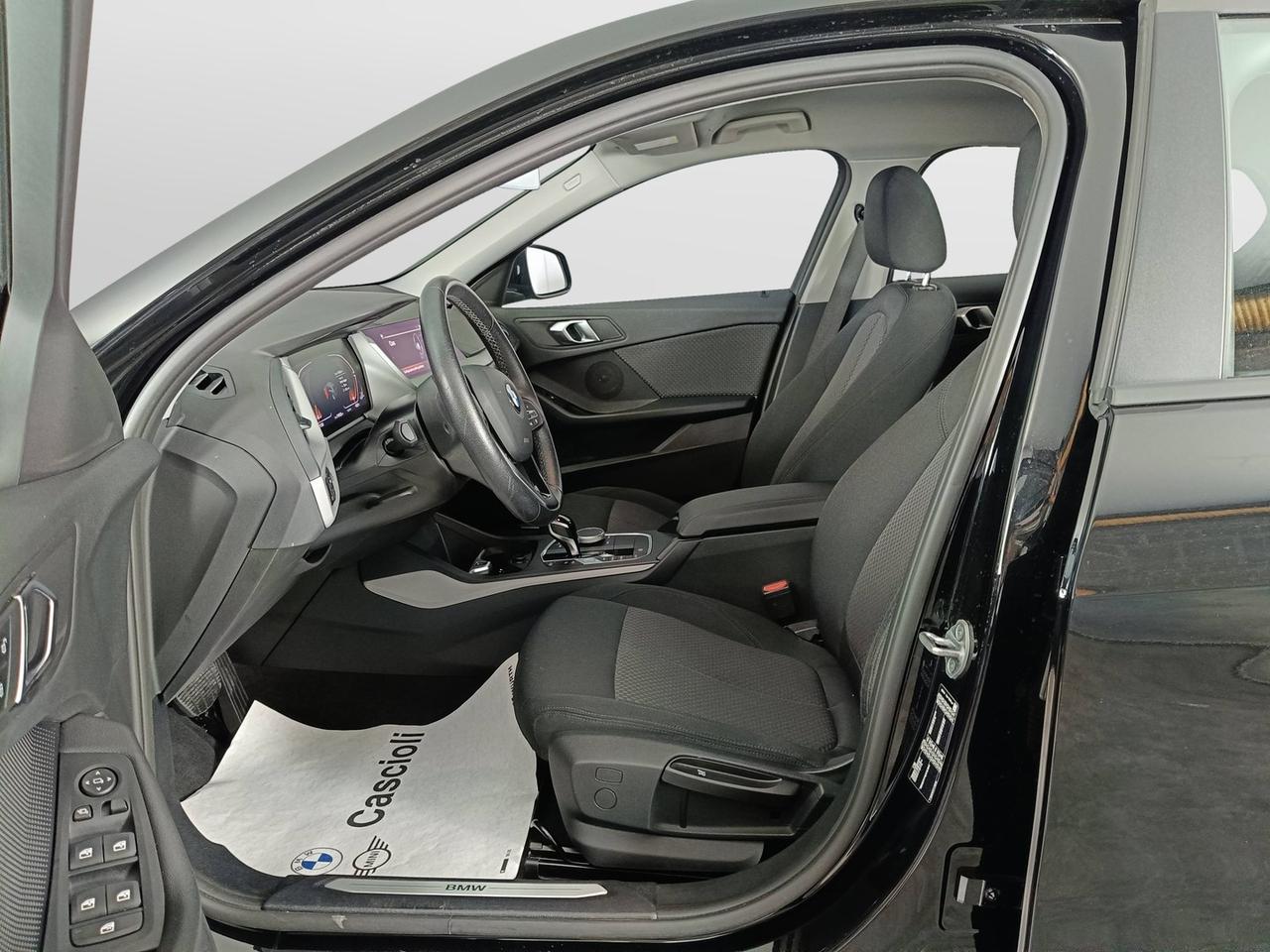 BMW Serie 1 F40 - 116d Business Advantage auto