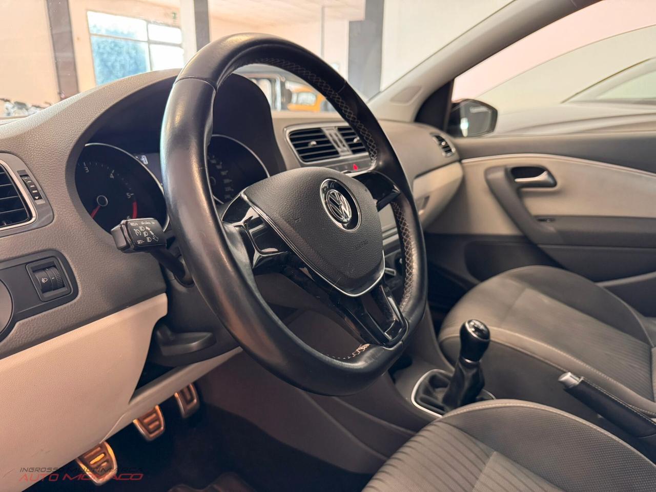 Volkswagen Polo 1.4 TDI 90cv - 2015