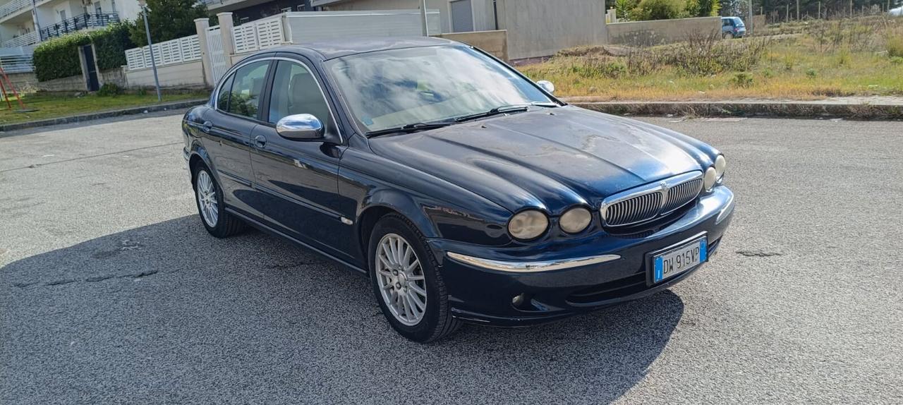 Jaguar X-Type 2.2D cat Executive