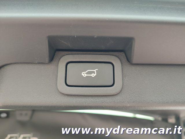 LAND ROVER Discovery 3.0 SDV6 306 CV SE 7P