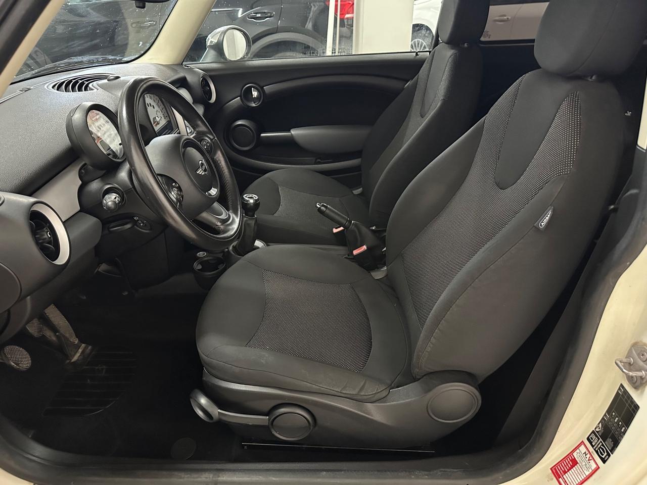 MINI 1.6 (90) One D 2011