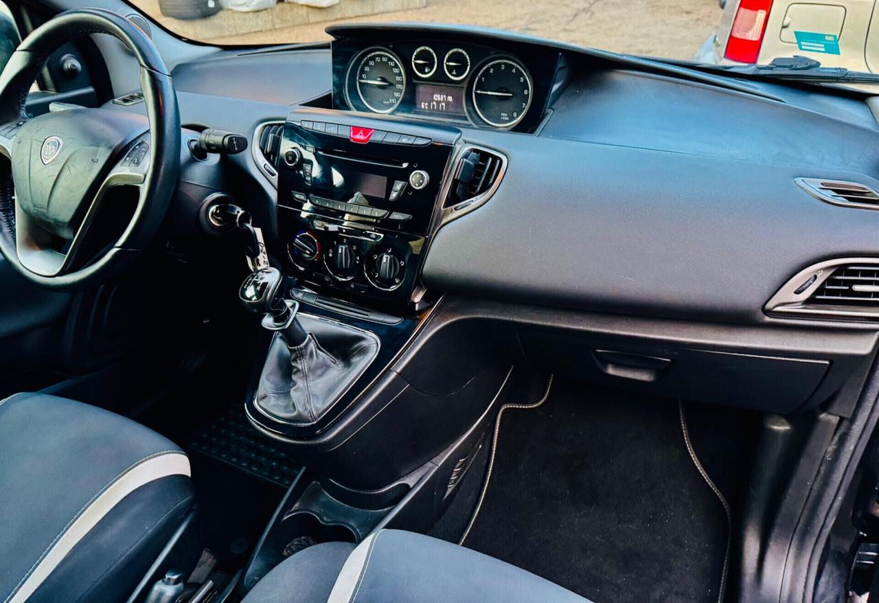 Lancia Ypsilon 1.2 69 CV 5 porte ,