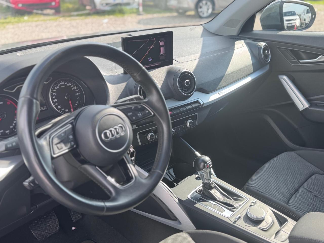 Audi Q2 30 TDI Identity Black