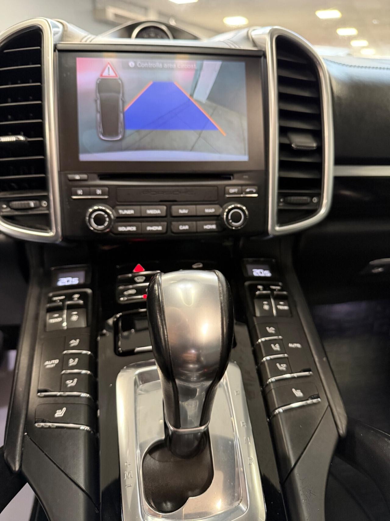 Porsche Cayenne 3.0 Diesel Platinum Edition 262CV