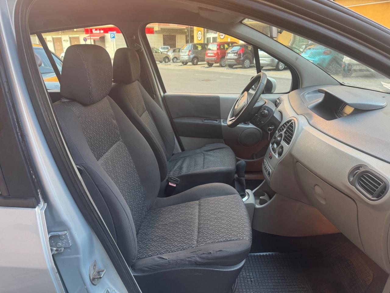 Renault Modus 15 dCi Diesel 1461cc 48kw 65cv