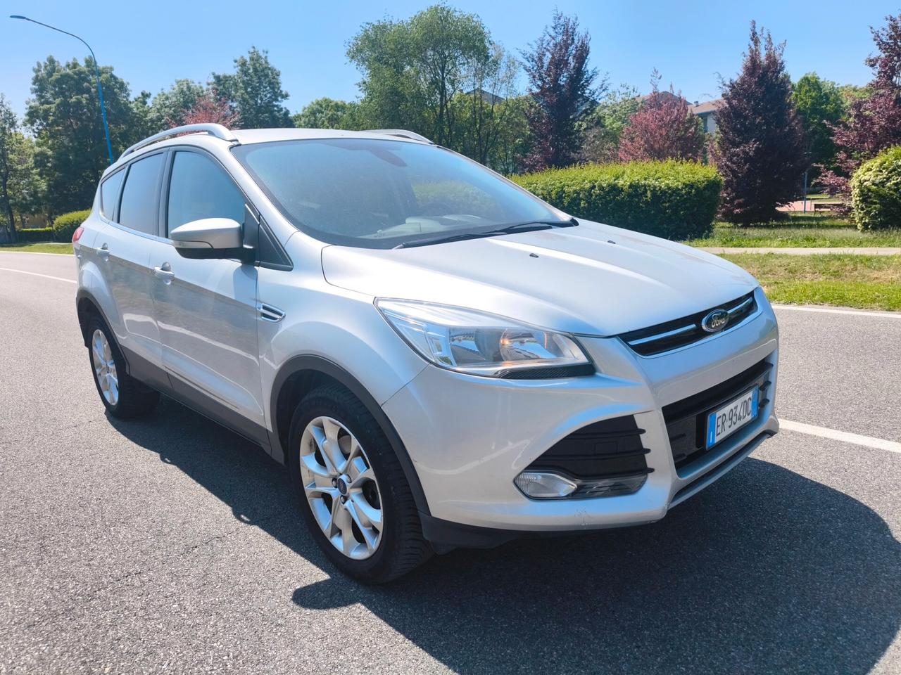 FORD KUGA 2,0 TDCI 4X4- TITANIUM-CAMBIO AUTOMATICO