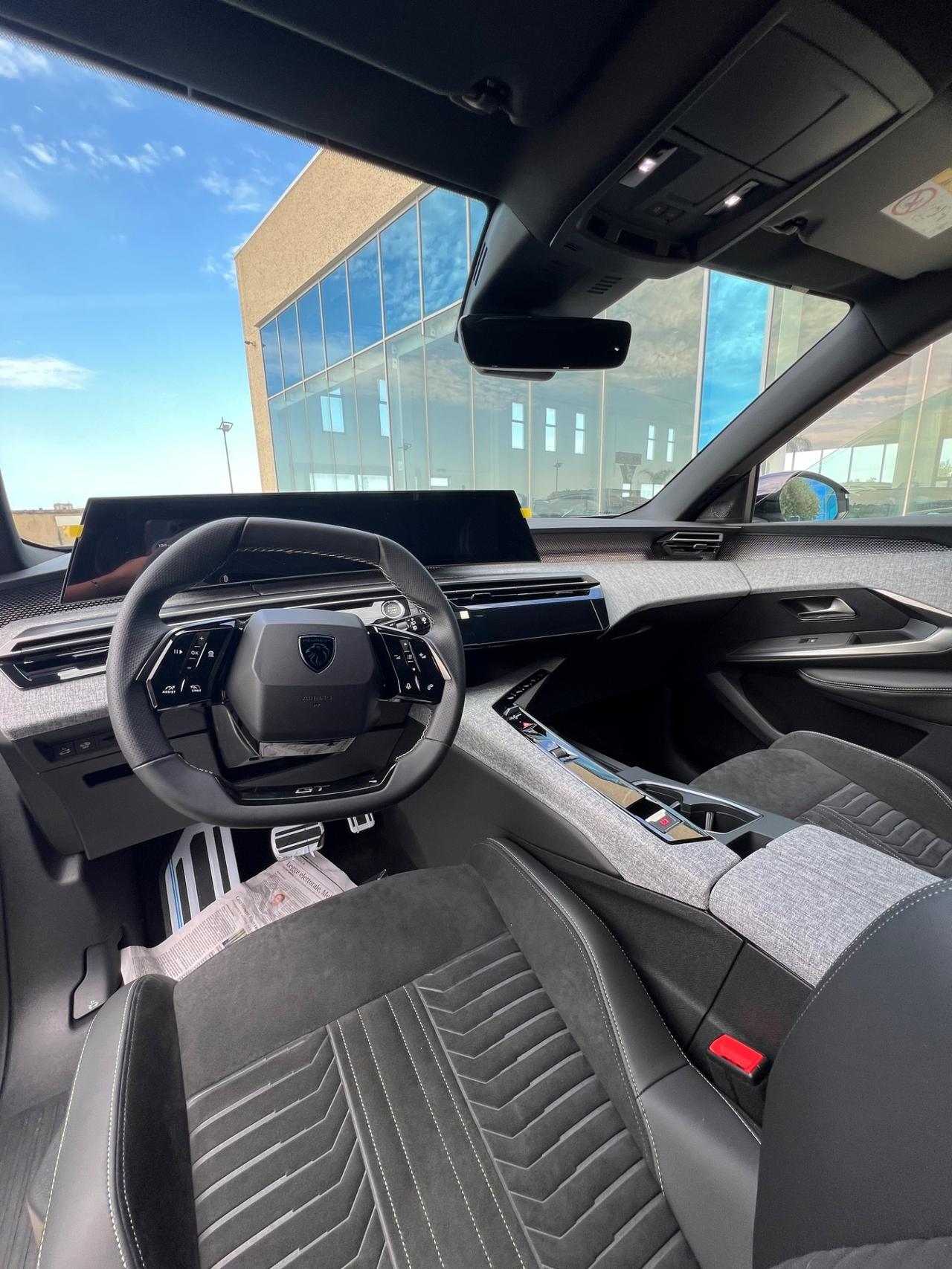 Peugeot 5008 Hybrid 145 e-DCS6 GT Exclusive - 7 posti - possibilità noleggio no scoring