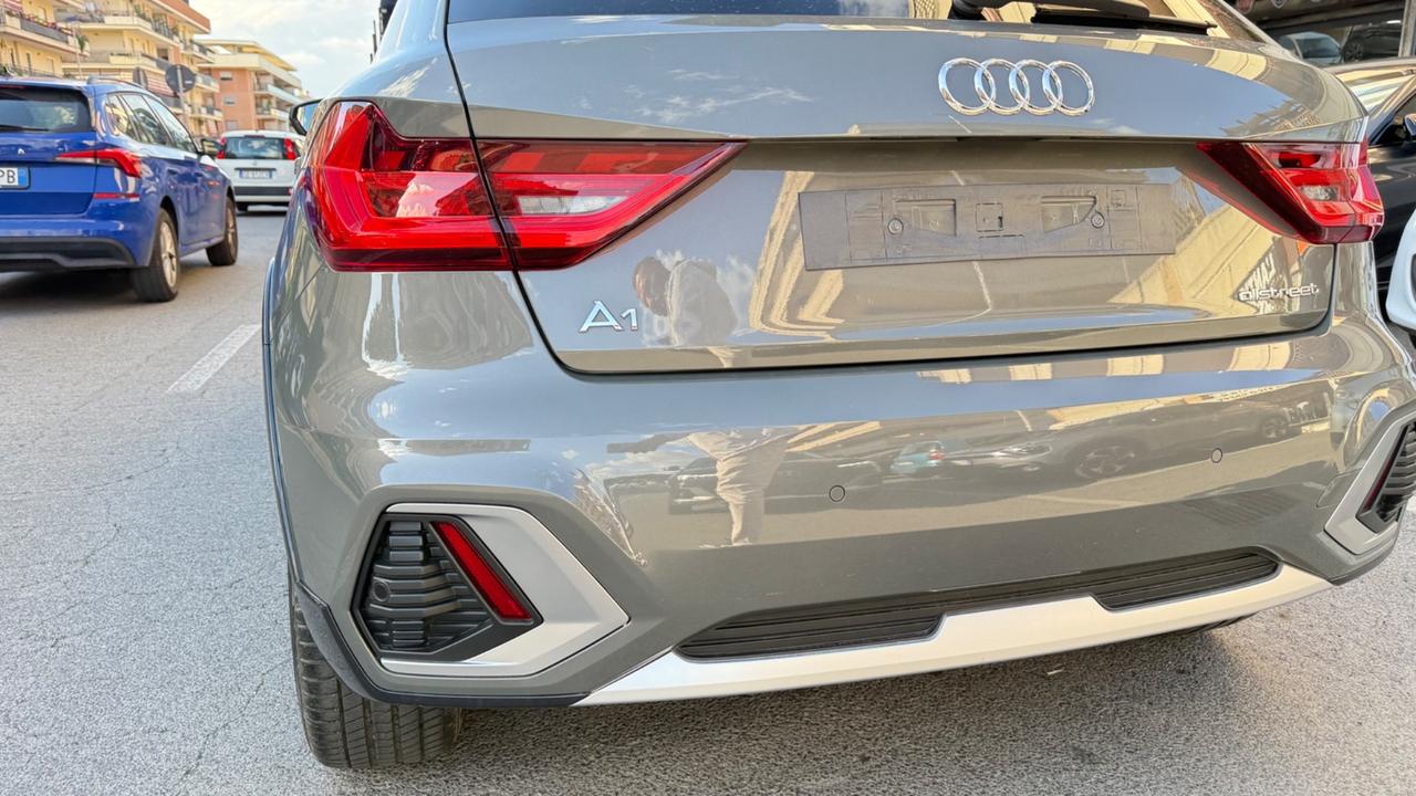 Audi A1 allstreet 30 TFSI S tronic Business LED NAVI COCKPIT CAR PLAY PDC CLIMA AUTOAMTICO CERCHI 17