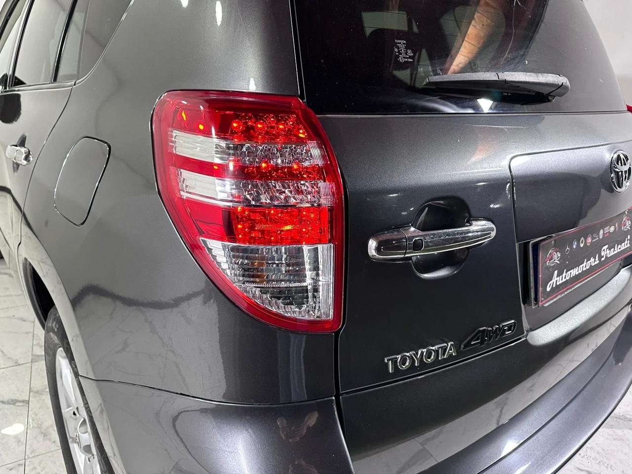 Toyota RAV 4 RAV4 2.2 D-2 WD 150 CV