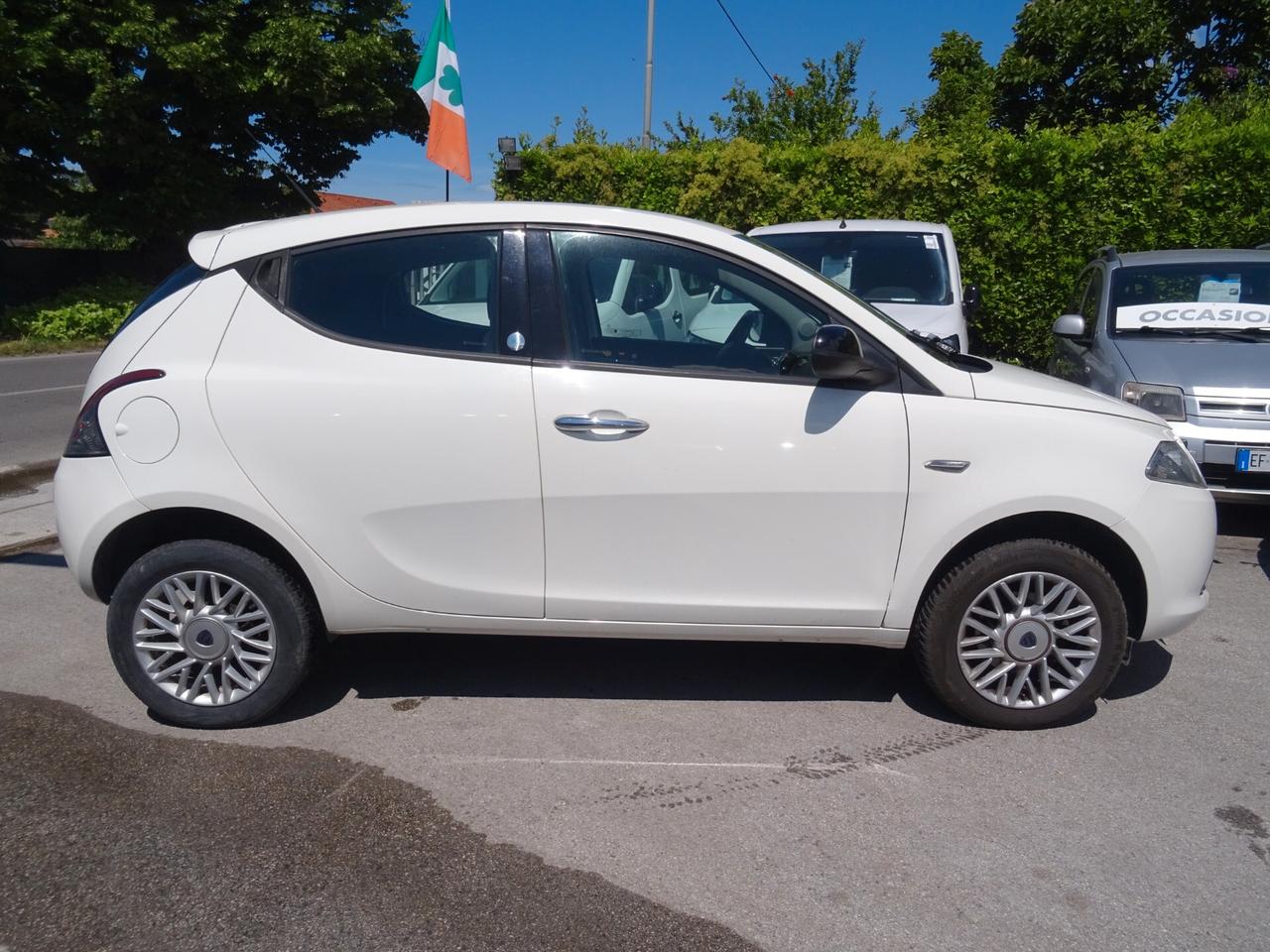 Lancia Ypsilon 0.9 TwinAir 85 Metano Ecochic Elle
