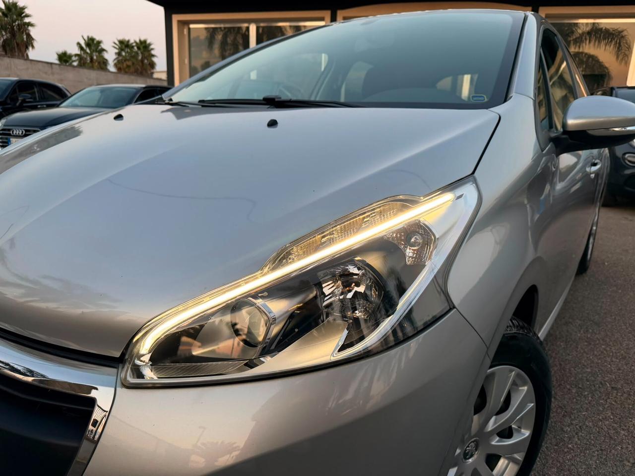 Peugeot 208 1.4 HDi 68 CV 5 porte Allure