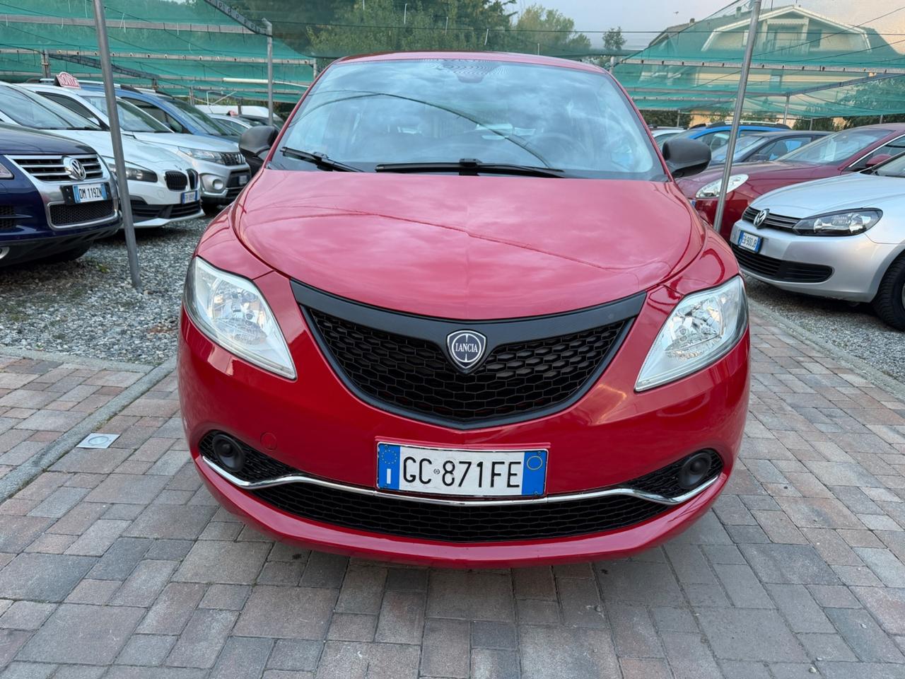 Lancia Ypsilon 1.0 Fire Hybrid Benzina