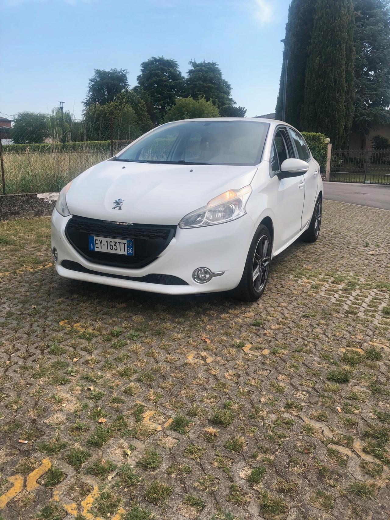 Peugeot 208 1.4 HDi 68 CV 5 porte Active