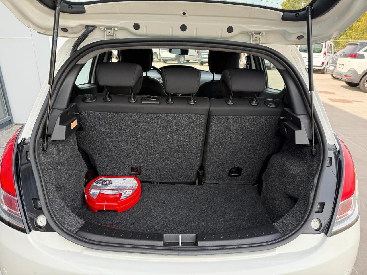 Lancia Ypsilon 1.0 FireFly 5 porte S&S Hybrid Gold