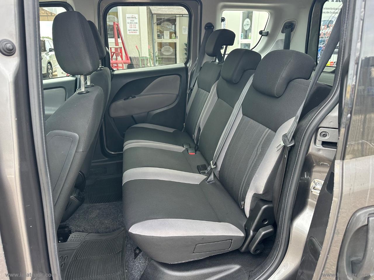 FIAT Doblò 1.4 T-Jet Natural Power Lounge 7 POSTI