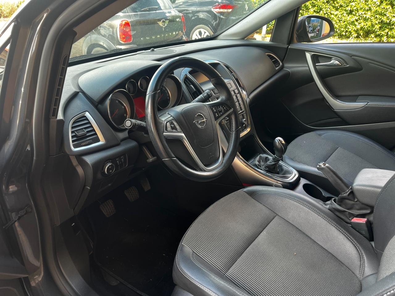 Opel Astra 1.7 CDTI 130CV Sports Tourer Cosmo Fleet