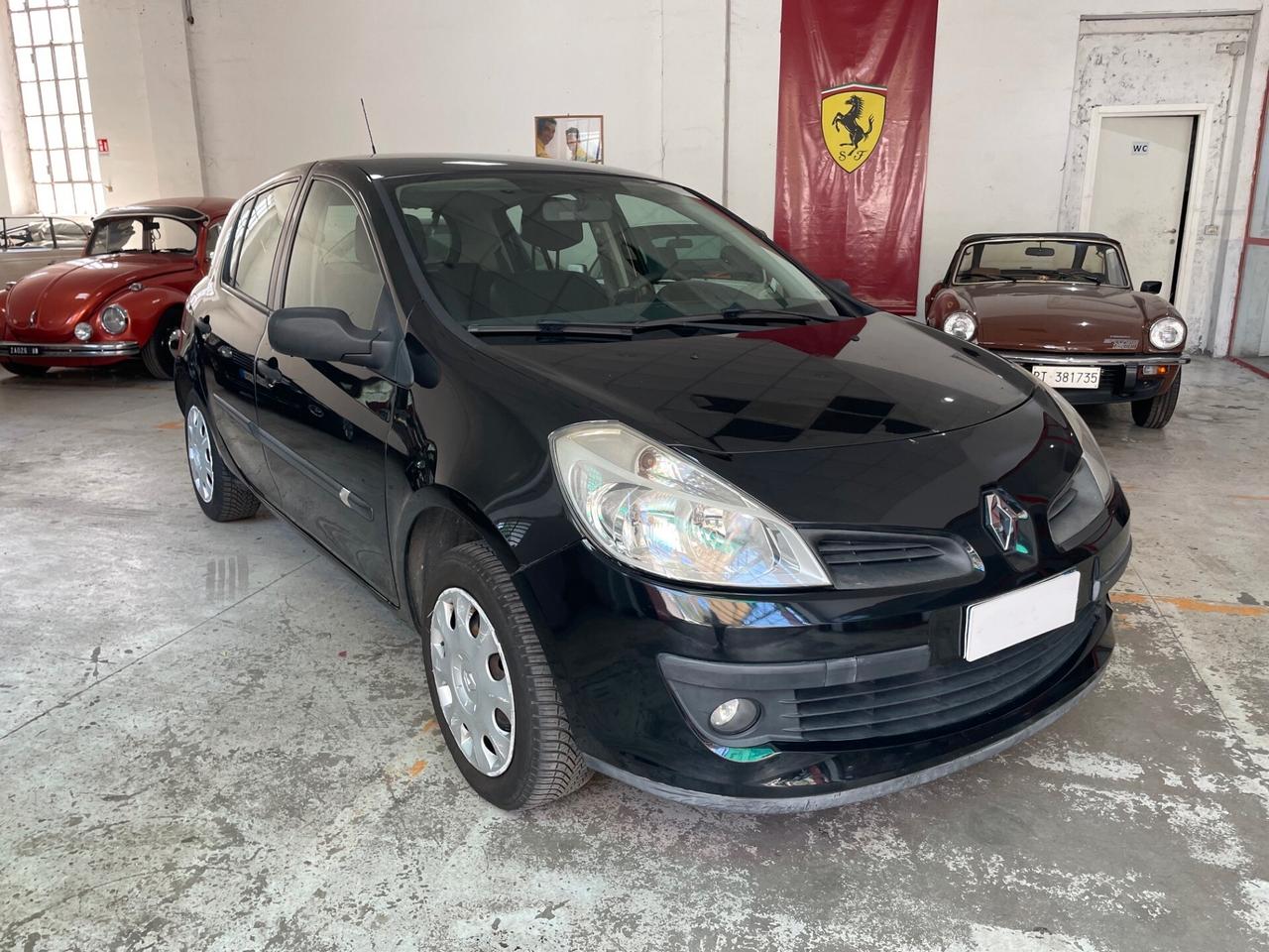 Renault Clio 1.4 16V 5 porte Dynamique