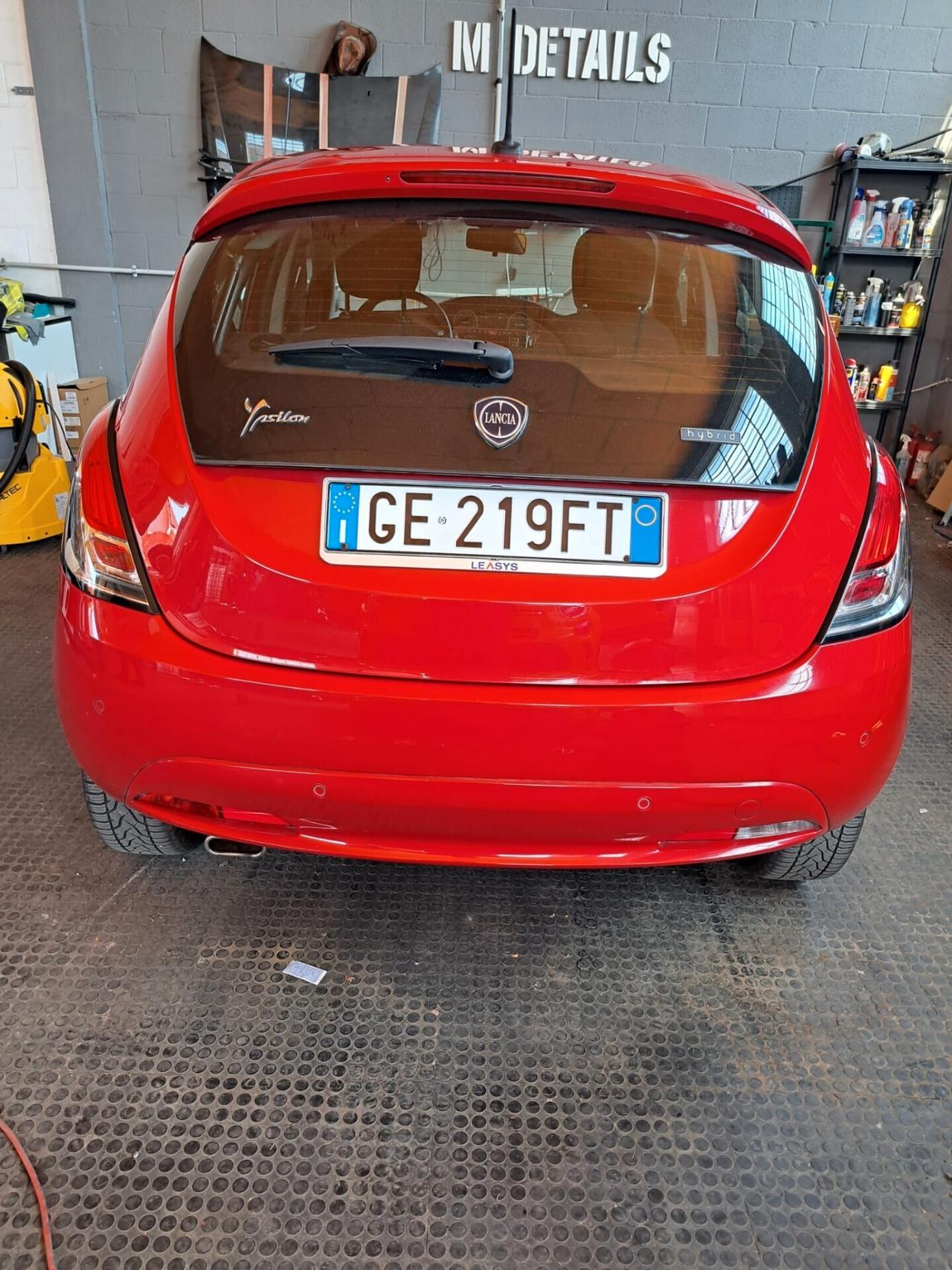 LANCIA YPSILON 1.0 FIRE FLY 5 PORTE S&S HYBRID ECOCHIC GOLD