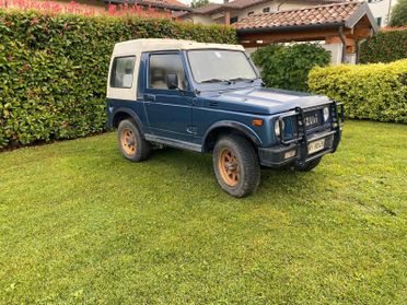Suzuki SJ 413 SJ410 Cabriolet De Luxe