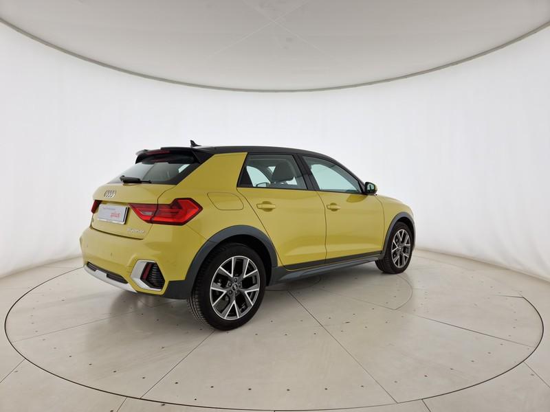 Audi A1 citycarver 35 1.5 tfsi admired 150cv s-tronic