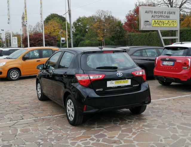 TOYOTA Yaris 1.5 Hybrid 5 porte Business