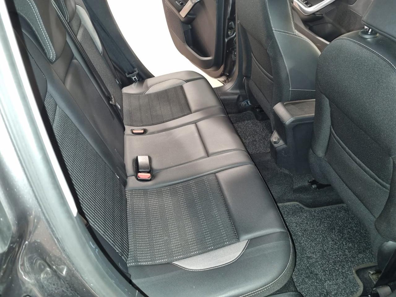 Peugeot 2008 BlueHDi 120 S&S Allure