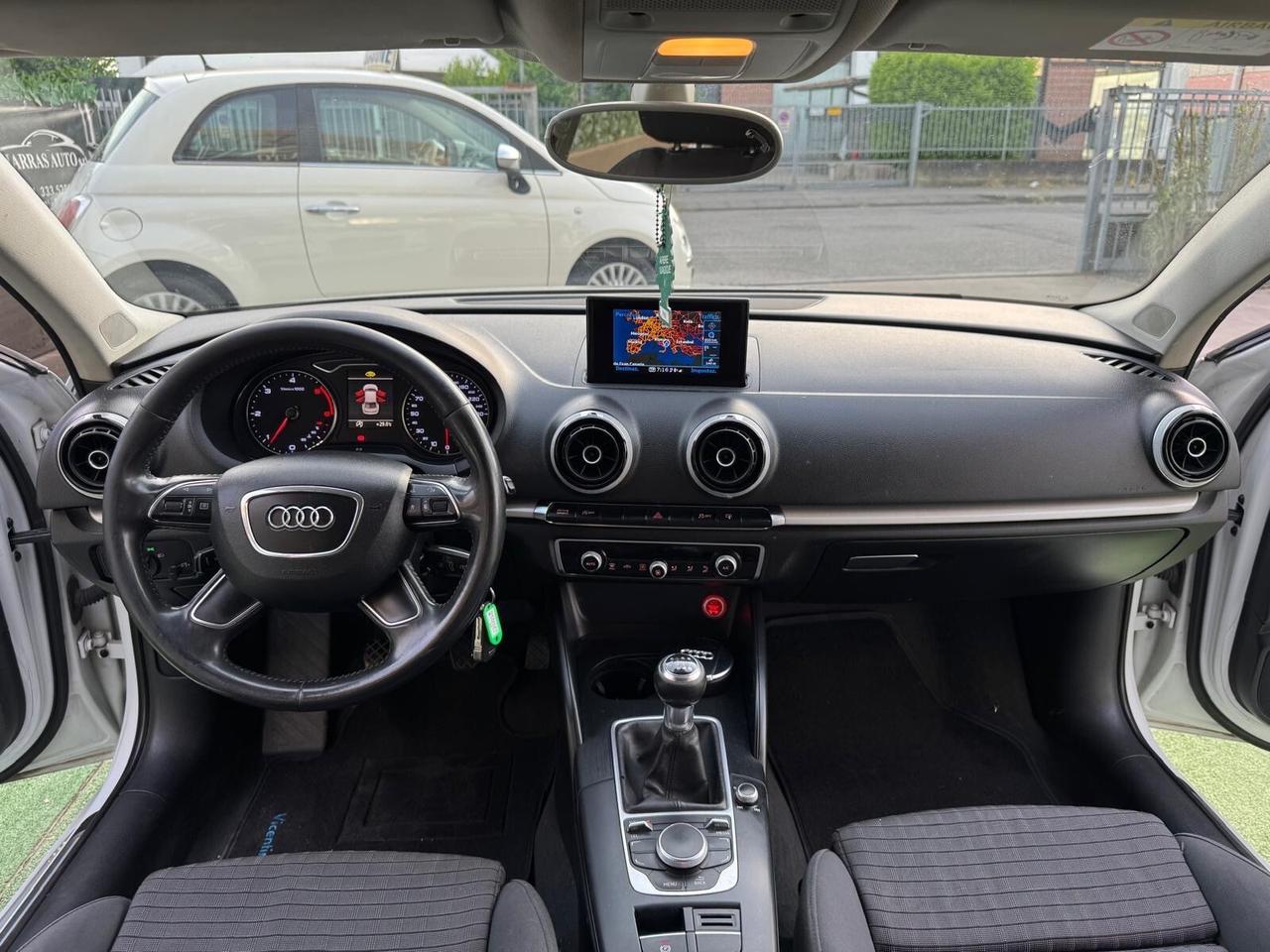 Audi A3 Sedan 1.6 TDI clean diesel S tronic S-LINE