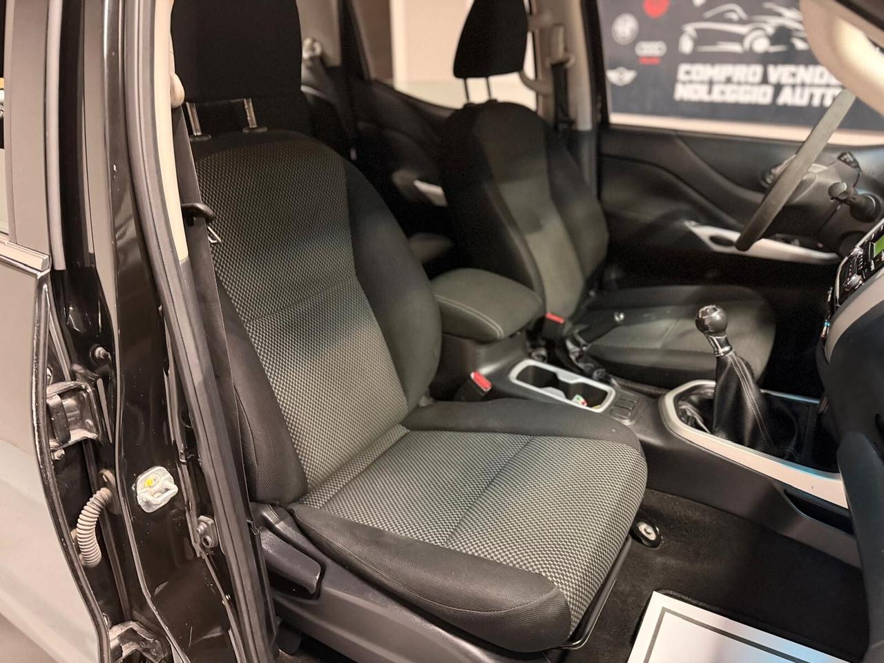 Nissan Navara 2.3 dCi 4WD Double Cab N-Connecta