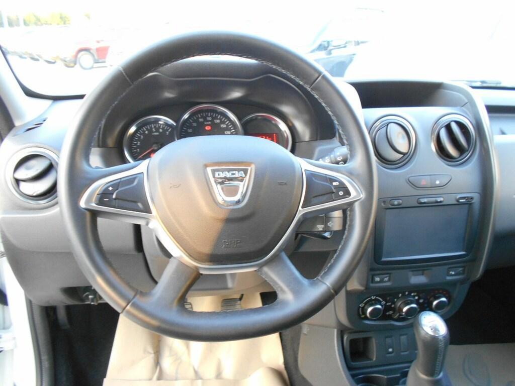 Dacia Duster 1.6 Laureate Family 4x2