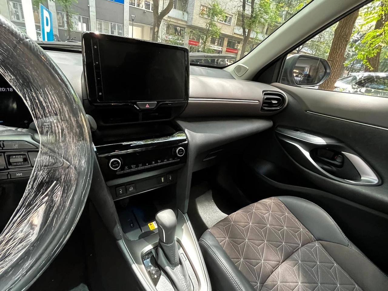 Toyota Yaris Cross 1.5 Hybrid 5p. E-CVT AWD-i Lounge