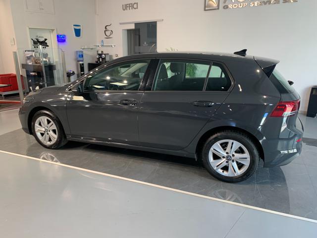 VOLKSWAGEN Golf 1.0 eTSI EVO DSG Life