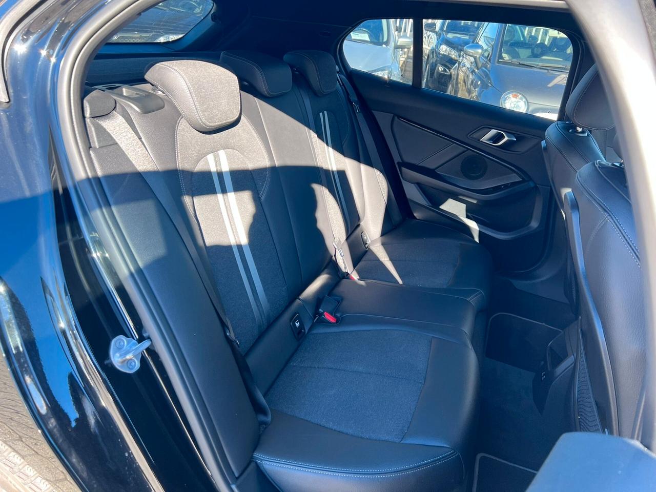 Bmw 118 118d 5p. Msport