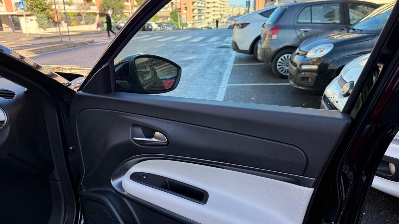 Fiat 600 Hybrid 110 CV DCT MHEV La Prima LED NAVI KAMERA PELLE PDC CERCHI 18 SEDILI ELETTRICI RISCALDATI
