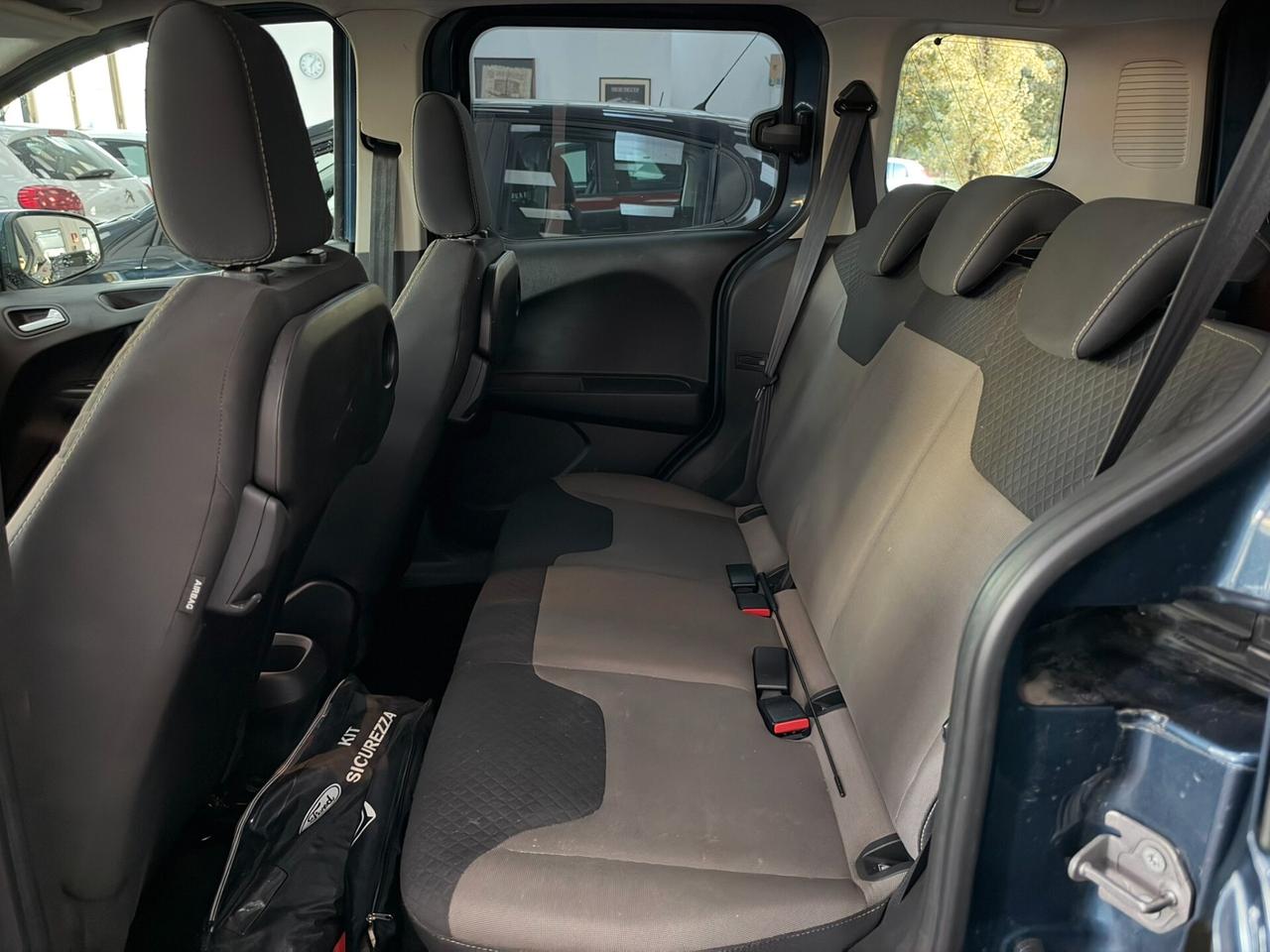 Ford Tourneo Courier 1.5 TDCI Turbo Diesel EURO 6 100 CV S&S Plus