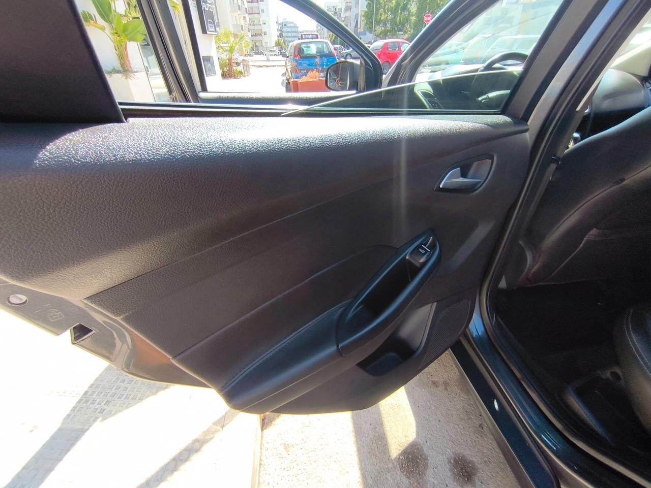 Ford Focus 1.5 TDCi 120 CV Start&Stop Powershift Titanium