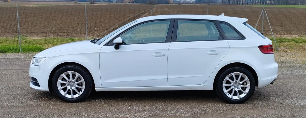 Audi A3 1.6 TDI clean diesel Attraction