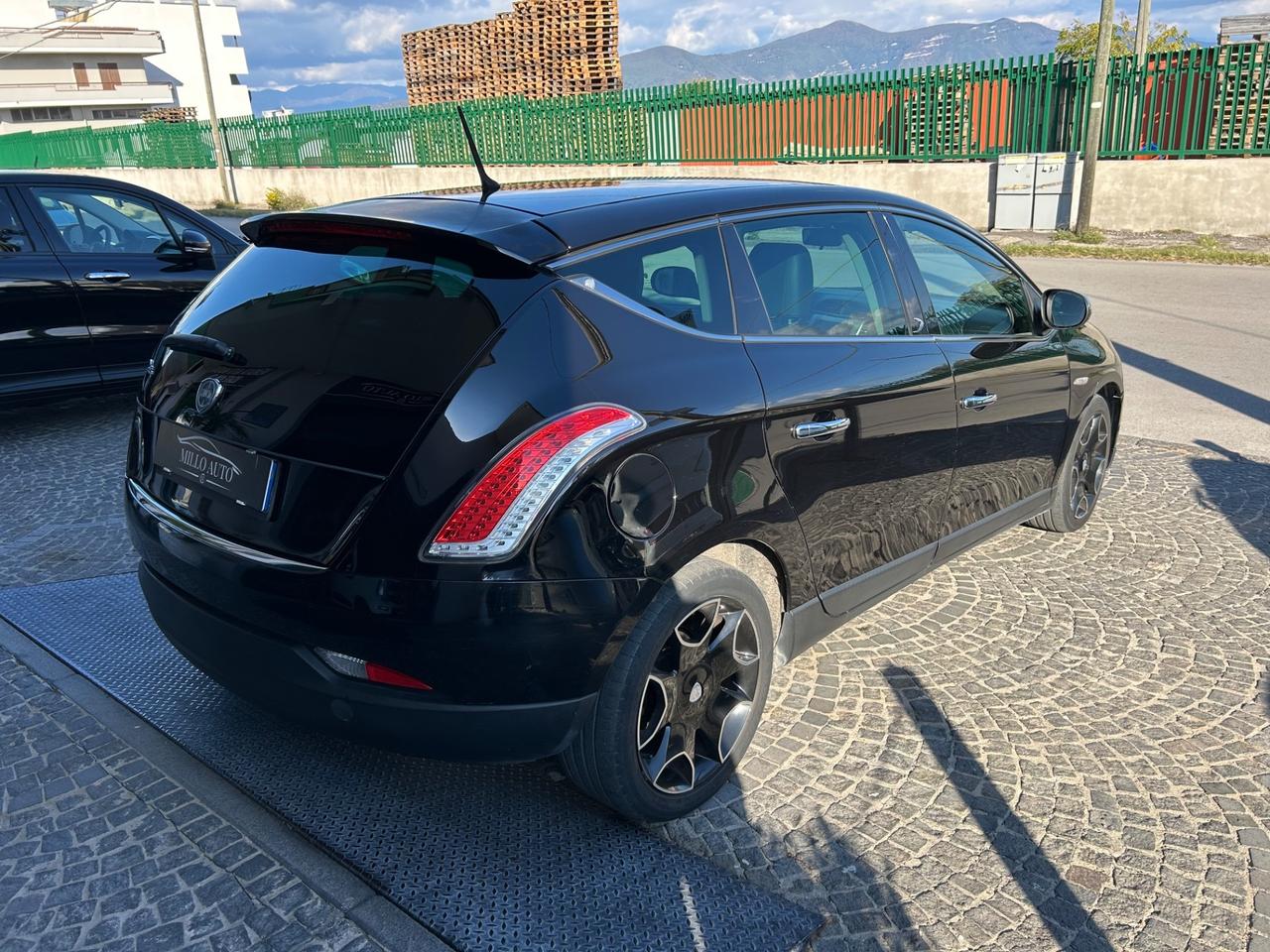 Lancia Delta 1.6 MJT 120cv DPF Oro