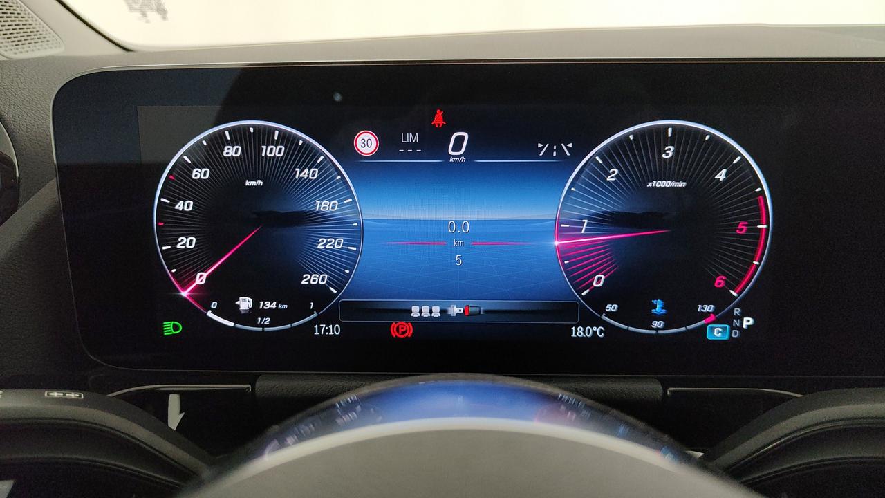 Mercedes-Benz GLA 200 d automatic