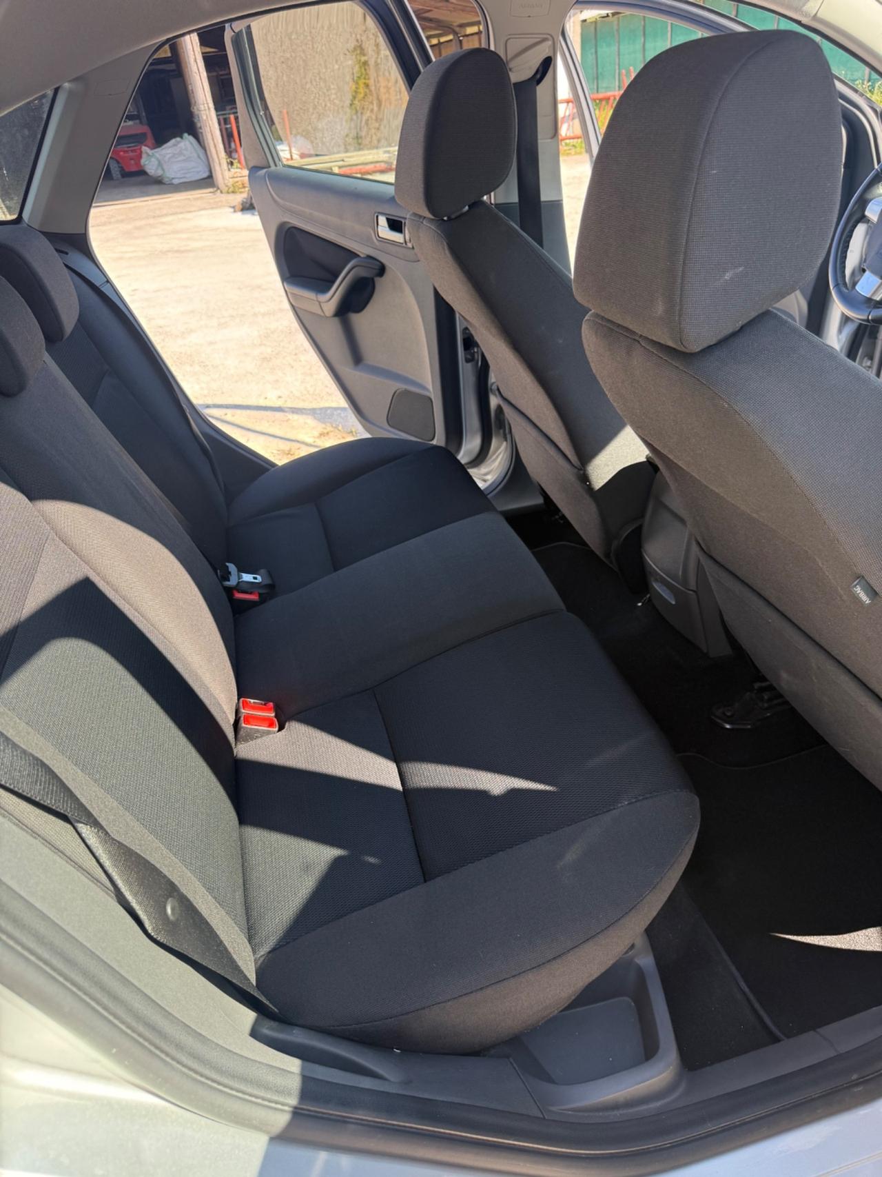 Ford Focus Diesel 1.6 TDCi Neopatentati UNIPROPRIETÀ