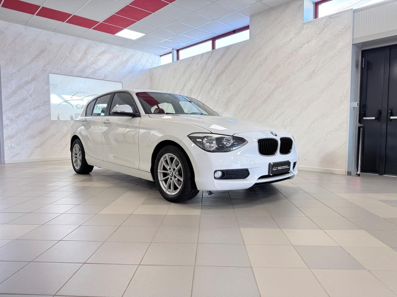 Bmw 116 116d 5p. Urban